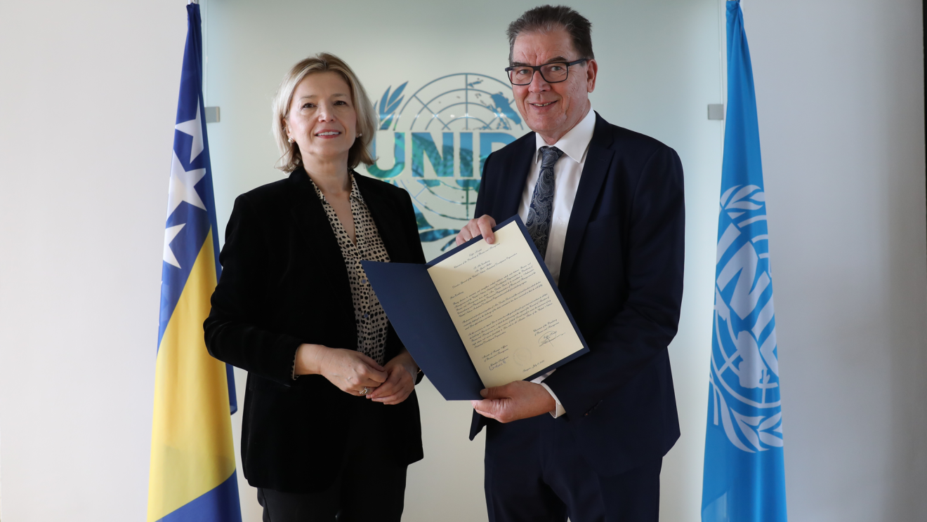 Her Excellency Ms. Danka SAVIĆ, presents her credentials as Permanent Representative of Bosnia and Herzegovina to UNIDO to the Director General, Mr. Gerd Müller