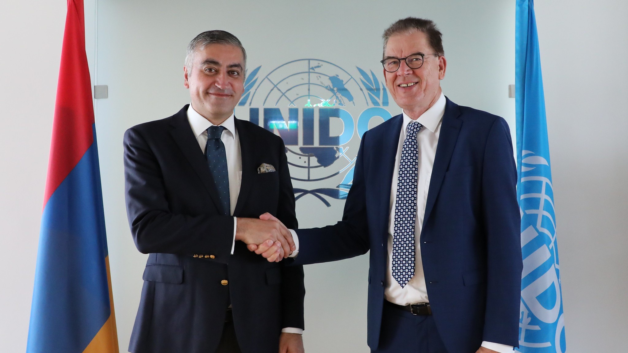 Dg meets H.E. Mr. Armen PAPIKYAN, Ambassador and Permanent Representative of ARMENIA to UNIDO